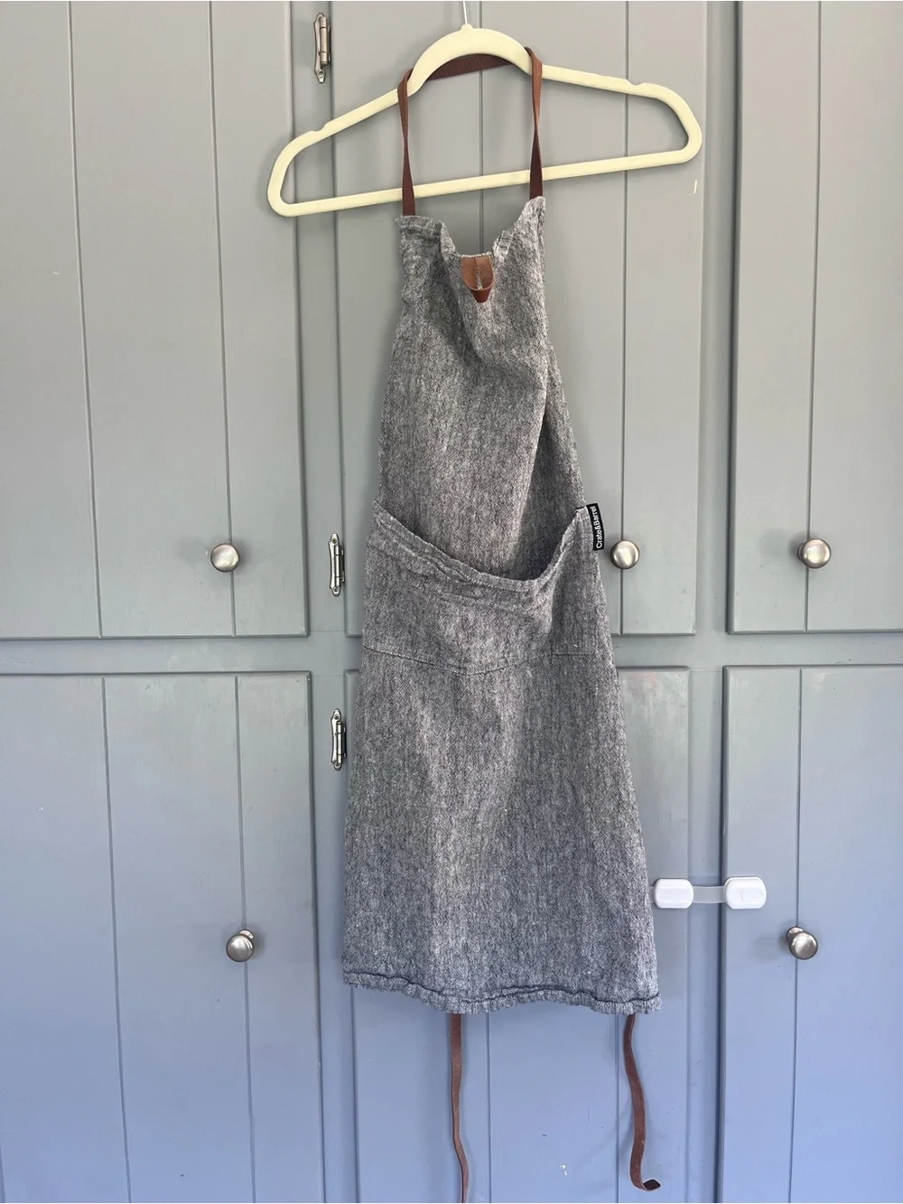 Crate & Barrel Organic Cotton Apron with Leather Straps